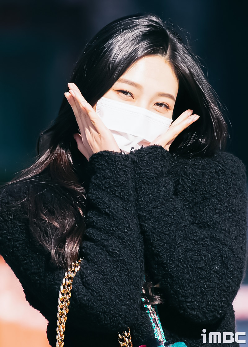 [움짤] 레드벨벳 조이, 세상 러블리 한 연말조이