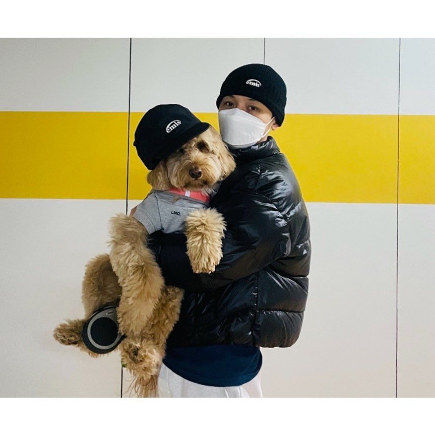 변요한, 반려견 복자와 함께 뽐낸 명품 비주얼 [인스타]