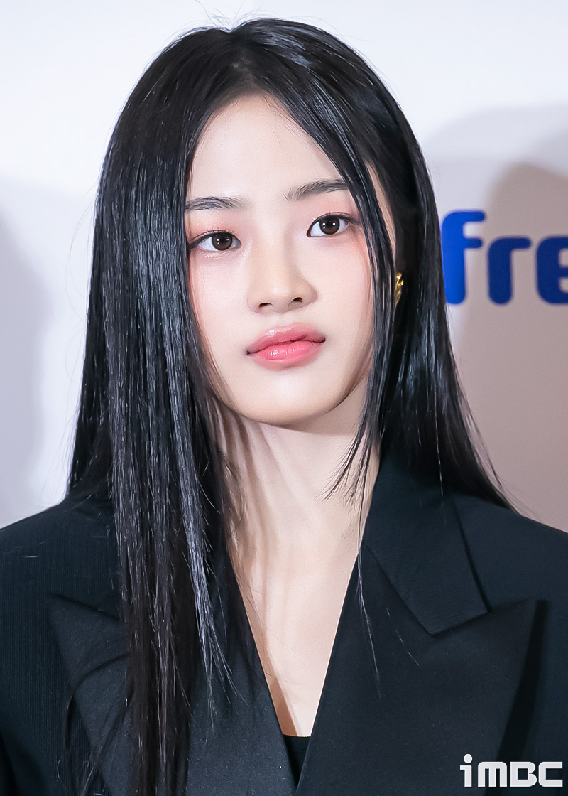 [움짤] 뉴진스, '4세대 라이징' 압도적 존재감