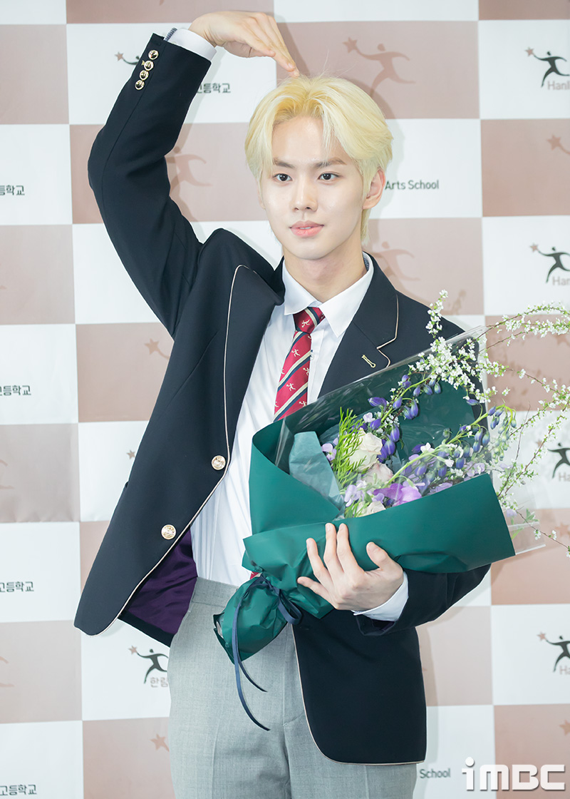 [포토] MCND 윈, 방준혁 졸업한 내가 윈!