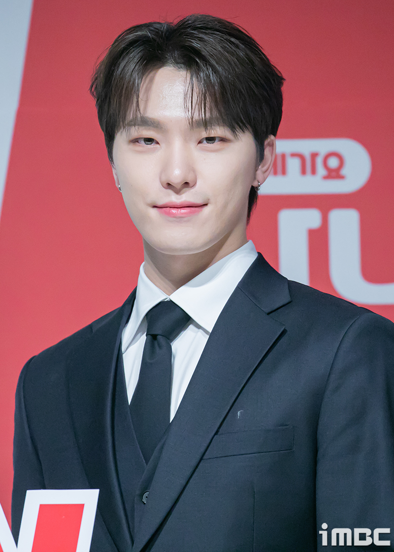 [포토] 세븐틴 디노, 훈훈의 끝