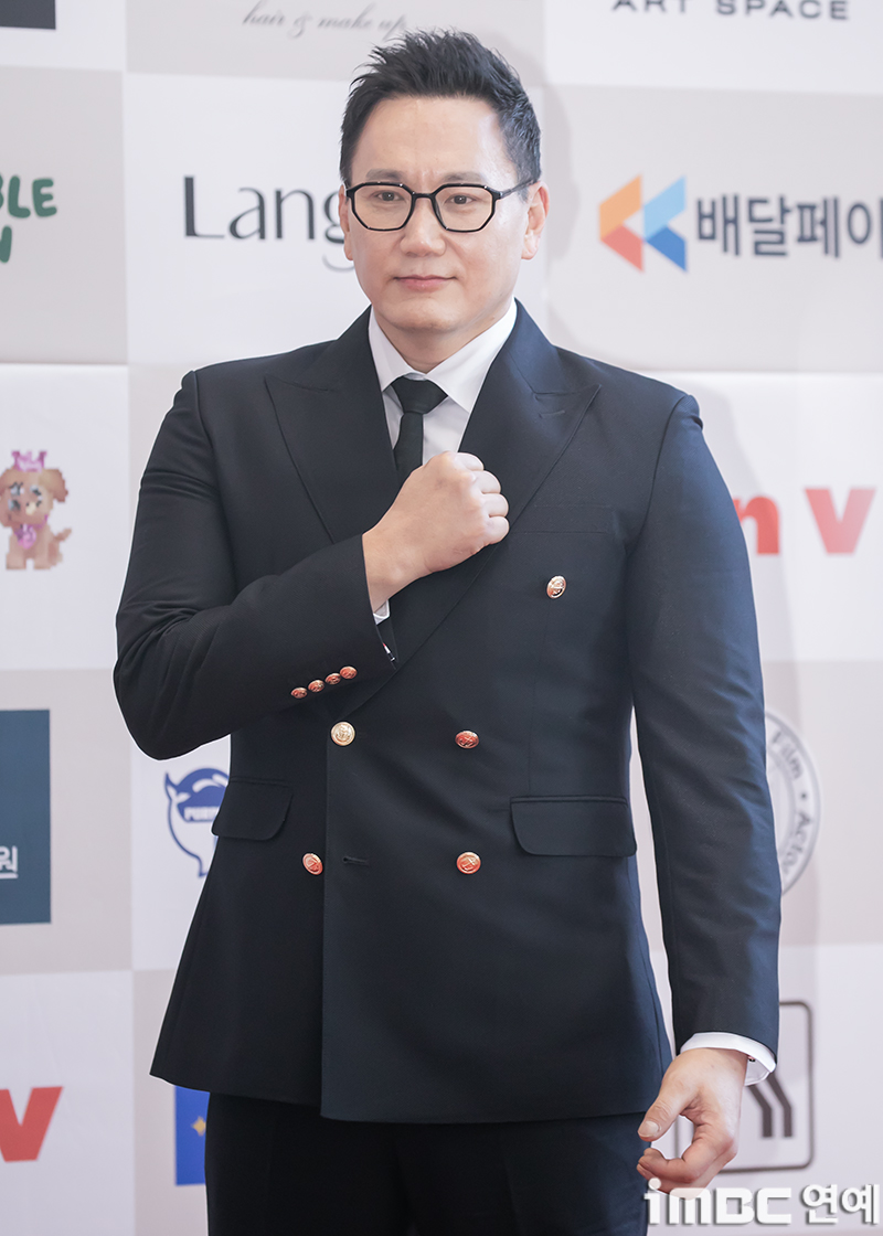 [포토] 더원, 배우들이 뽑은 가수