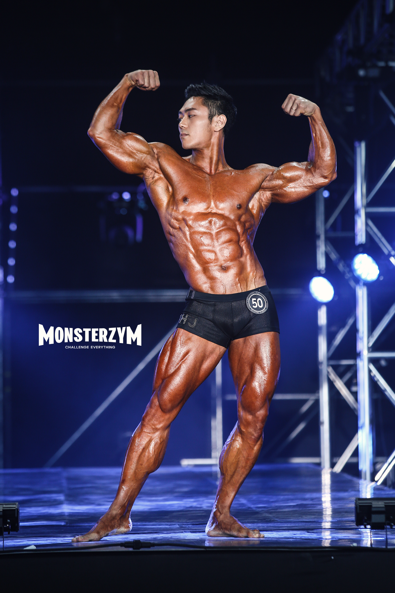 [몬스터짐 포토] 걸어다니는 조각상 정호중, 완벽한 바디 밸런스