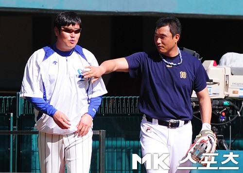 [mk포토] 김동주 `갑용이 형, 이젠 가슴도 나오네요`