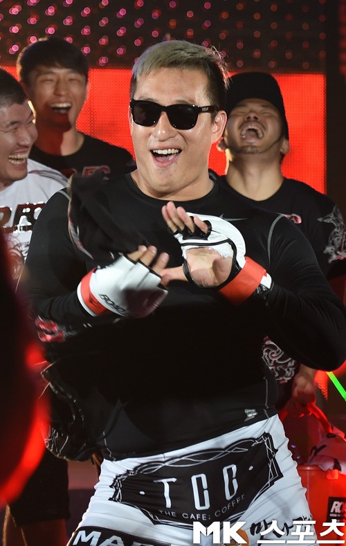 `부산협객` 박현우, `신나는 댄스타임~` [MK포토]