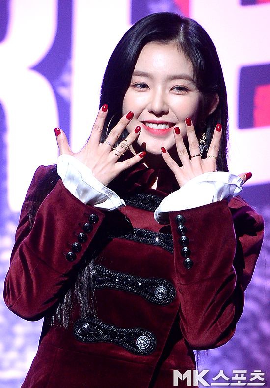 레드벨벳 아이린 `네일도 레드` [MK포토]