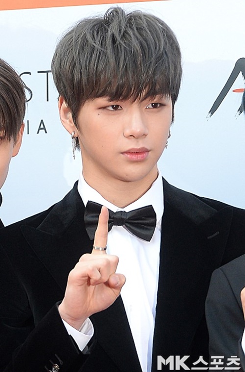 ‘8개월 연속’ 워너원 강다니엘, 男 개인 브랜드평판 1위…2위 지드래곤·3위 태양 