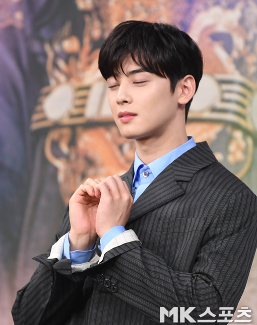차은우 `눈 지그시 감고 하트` [MK포토]