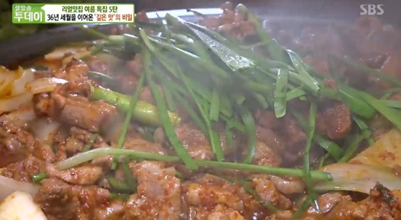 `생방송투데이` 토종 닭백숙·오리 불고기, 계곡에서 맛 보는 `건강한 맛`