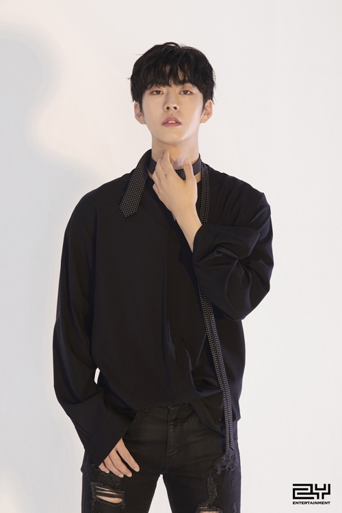 기동대 호림, 프로필 이미지 공개…몽환+시크 오가는 매력