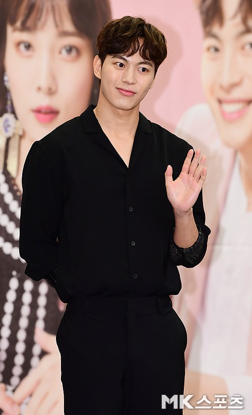 빅스 홍빈, 아이돌 비하 논란 후 복귀 예고 “많이 기다리게 해서 미안”(전문)