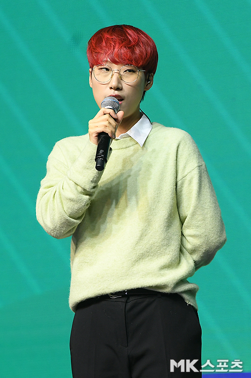 유튜버 재재 시선강탈 빨간머리 [MK포토]