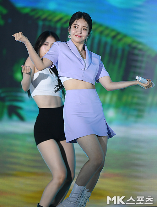 유정 무대를 즐겨 [MK포토]