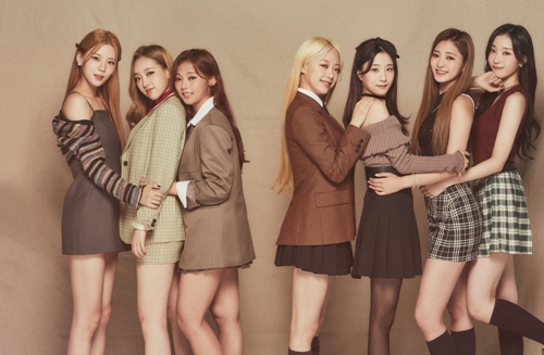 ‘새 멤버 합류’ 시그니처 “첫 표지 모델 설레…열심히 준비”