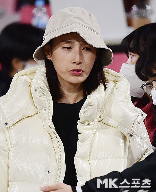 돌아온 김연경 PO 3차전, 직관왔어요 [MK포토]