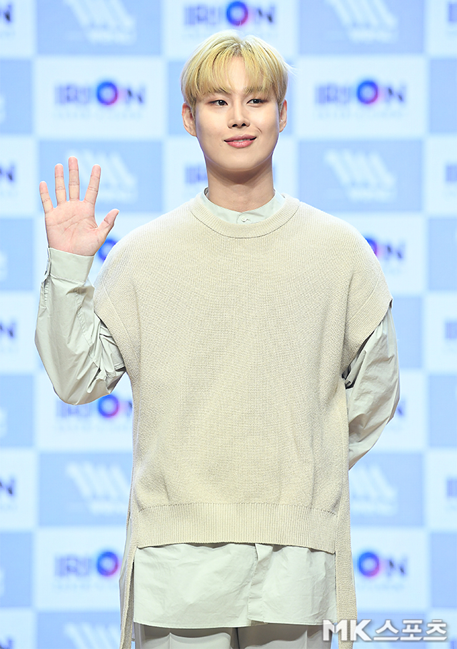 위앤유 윤희찬 ‘부드러운 미소’ [MK포토]