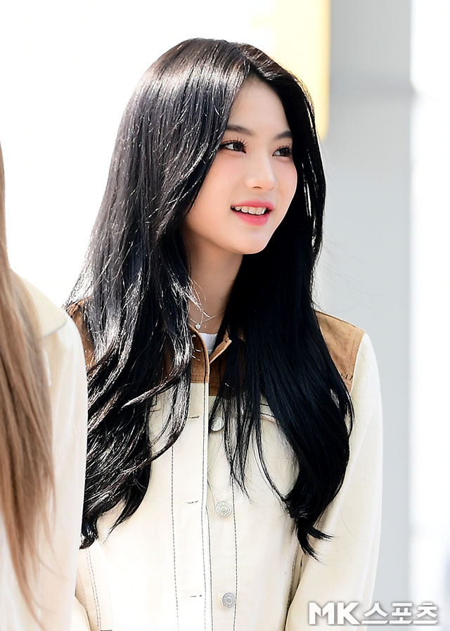 스테이씨 아이사 ‘꽃미소’ [MK포토]
