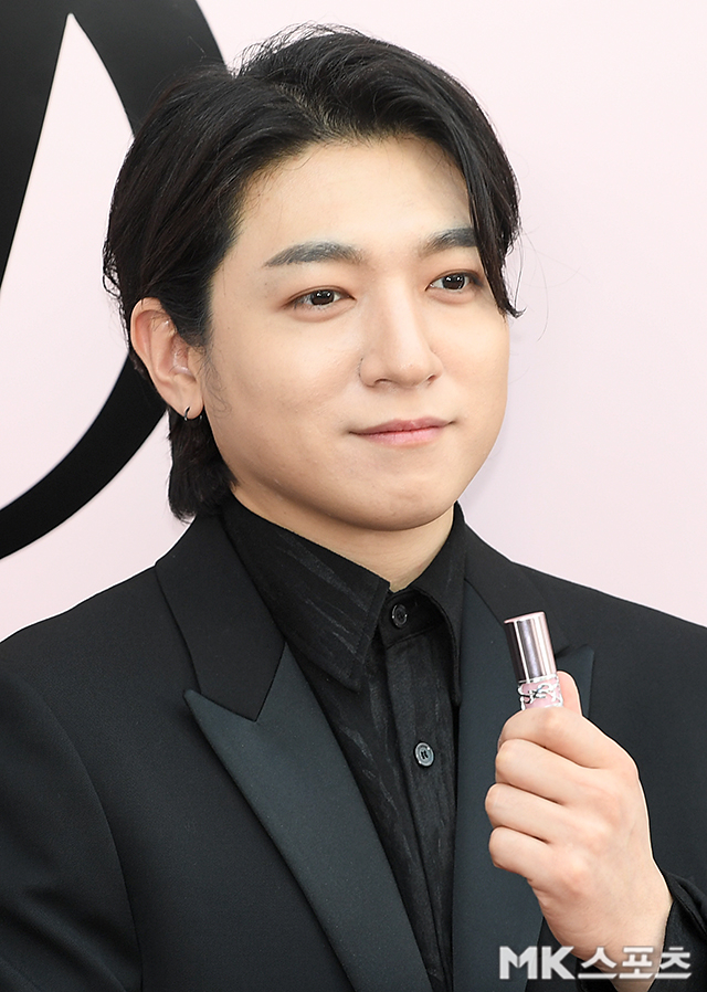 데이식스 성진 ‘부드러운 눈빛’