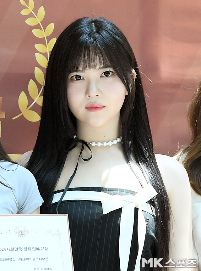 버스터즈 타카라 ‘빠져드는 눈빛에 풍덩~’ [MK포토]