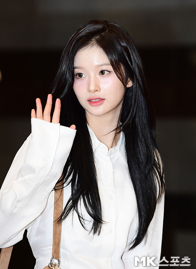 엔믹스 설윤 ‘당기면 더 예쁨’ [MK포토]