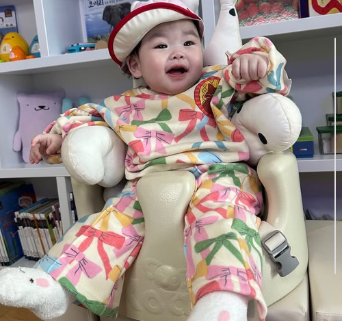 “박애순과 박금명입니다”… 박수홍, 폭싹 패러디한 딸바보 근황