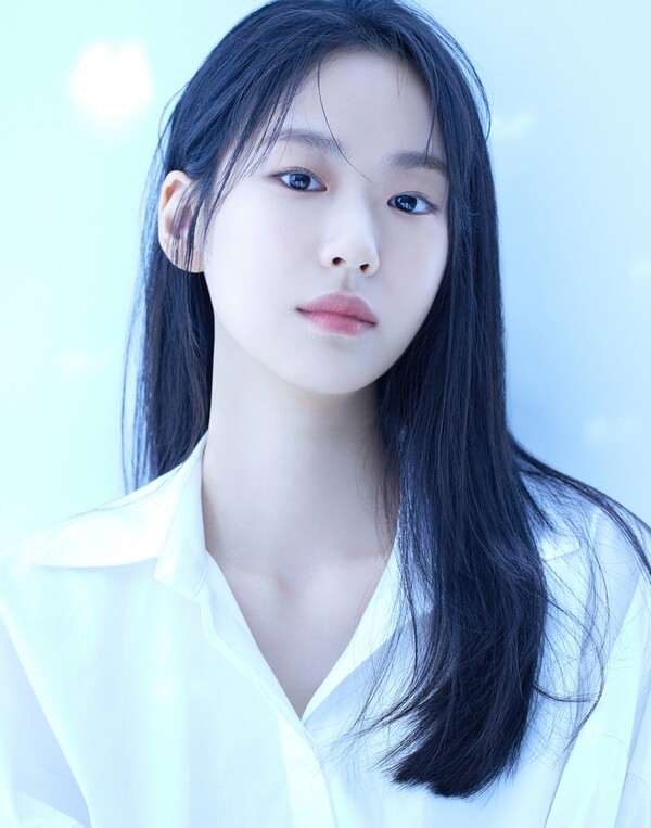 배우 이이담, 김선호 만난다…이 사랑 통역 되나요? 캐스팅