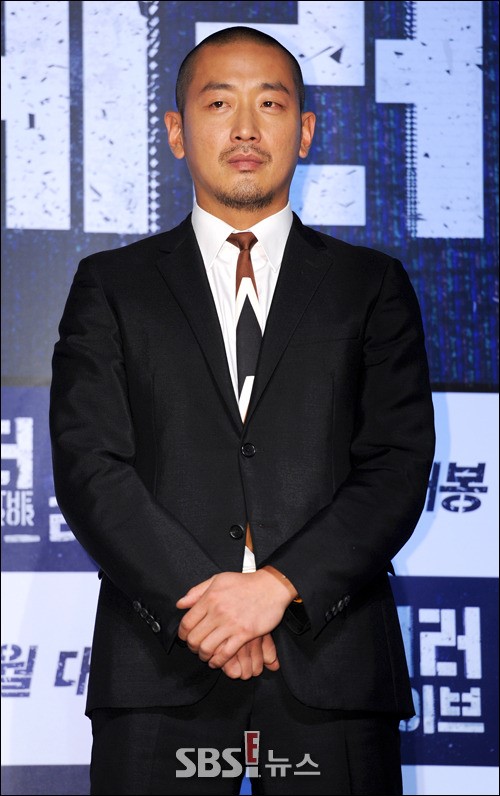 하정우 삭발하고 나니 아무도 못 알아봐