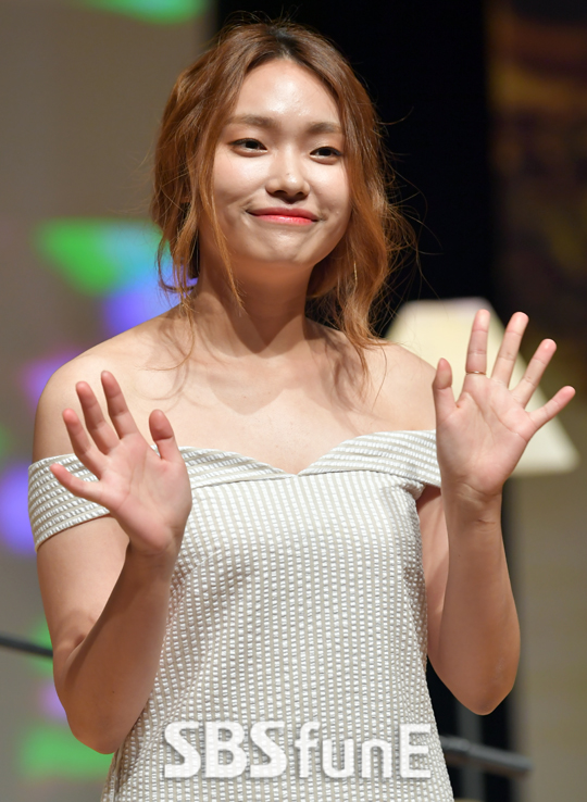 이진아 “미니 앨범 전곡 셀프 프로듀싱...후회 없다”