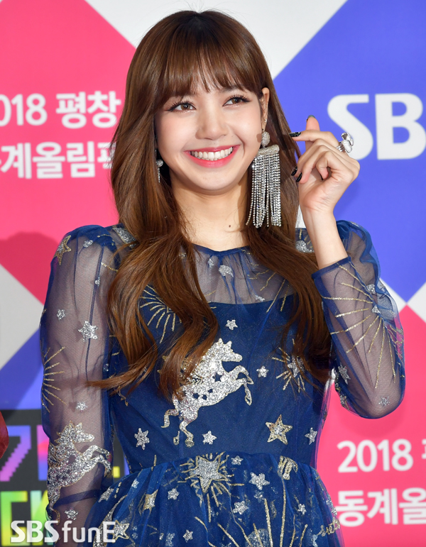 [E포토]블랙핑크 리사, 눈부신 미소~