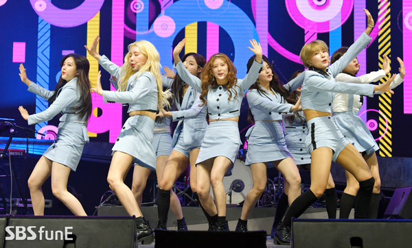 [E포토]모모랜드, 다같이 뿜뿜!