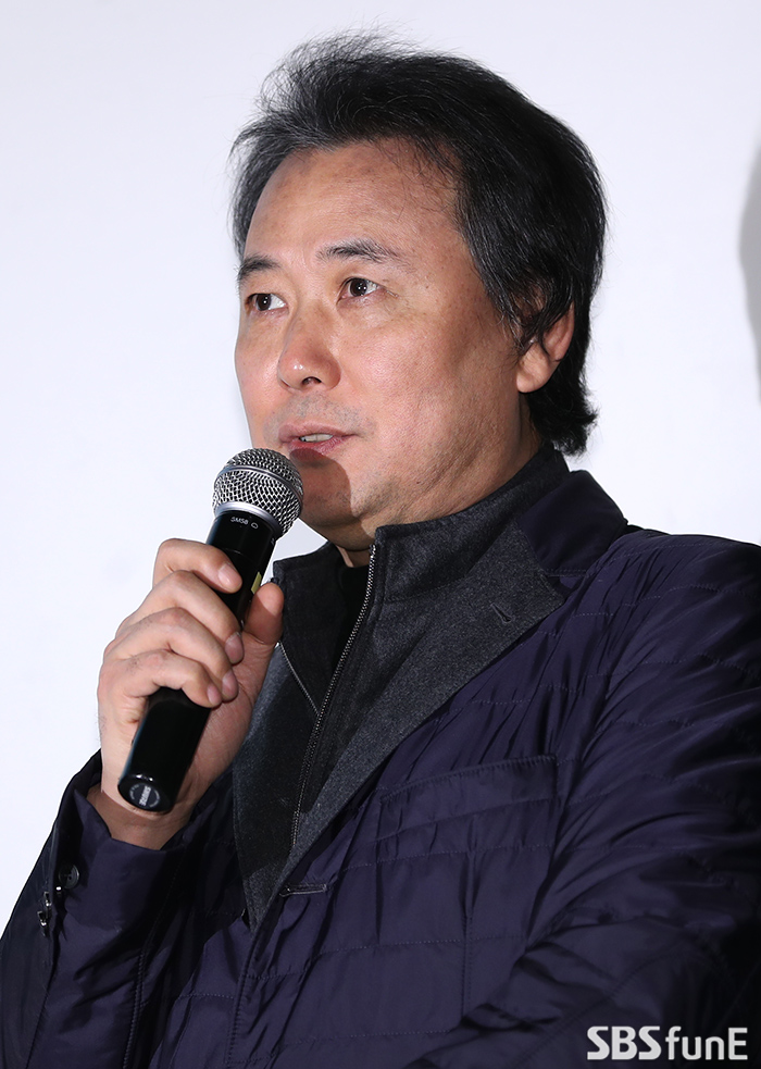 [E포토]입장 표명하는 미디어라인엔터테인먼트 김창환 회장