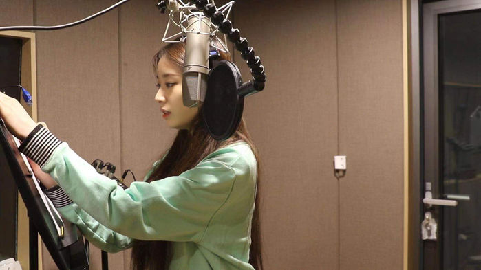 티아라 출신 지연, 5년 만의 솔로컴백 임박…녹음실 컷 공개