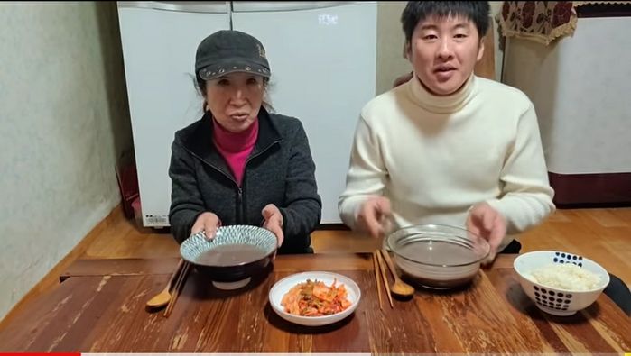 불법행위 조사해주세요...유튜브 다정한 부부 어쩌다가 국민청원?