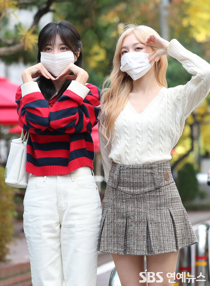 [E포토] 라붐 해인-소연, 남심 저격 하트