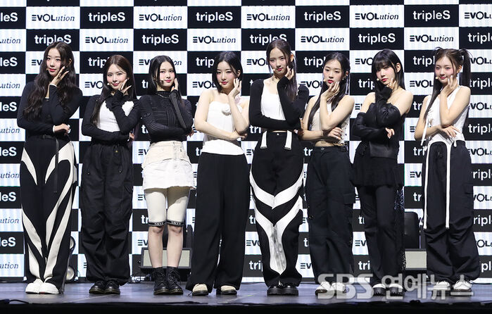 [E포토] 트리플에스, 베일 벗은 새 유닛 에볼루션