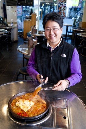 쌈 싸먹는 김치찌개로 고객 만족도 UP THE 김치찌개
