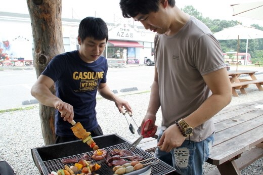 캠핑장에 삽결살 대신 한우로..