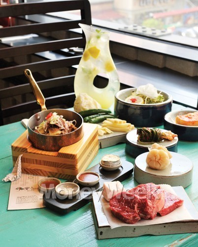 제대로 된 고기 맛보고 가실게요~