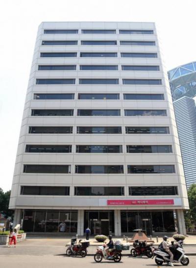 [STOCK] 하나투어, 면세점 영업적자 확대… 목표가↓