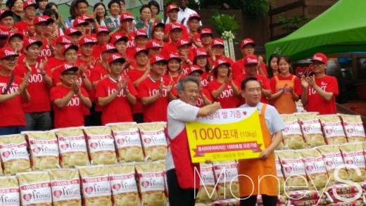 호식이두마리치킨 1,000호점 오픈