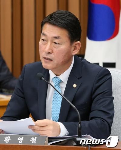 황영철 국회의원 "박근혜 탄핵안, 야당 이탈자 막으면 분명히 가결될 것" | 인스티즈