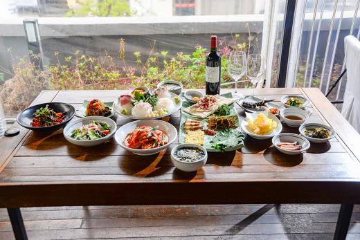 한남동 맛집 ‘제주식당’에서 성게미역국 생일상으로 특별한 생일을