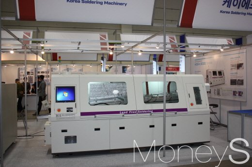 케이에스엠, 자동 납땜장치 HS04-3000C 공급