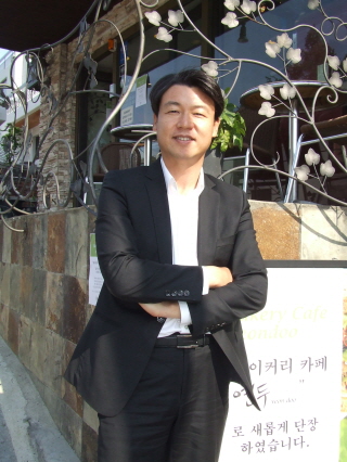 커피 전문점 현황 및 창업 전략 - 연두커피 등 중가 커피가 뜬다