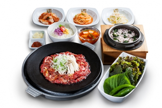 채선당, 샤브에 한식요리를 하나로 … 샤브&철판쭈꾸미 · 샤브&불고기쌈밥 선보여