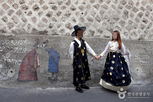 [떠나요 강심장] 한복 꽃 물드는 4대궁… 추석 도심 나들이