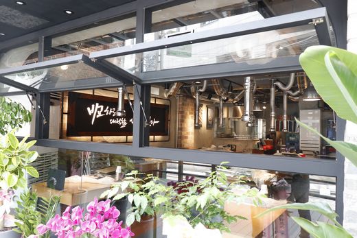 하남돼지집, 새로운 인테리어 선보여 … 색다른 느낌 차별화에 주력해
