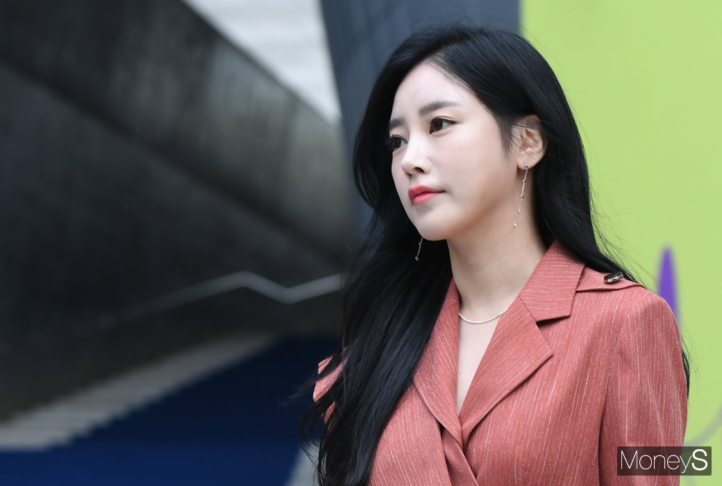 [머니S포토] 소연 오똑한 콧날