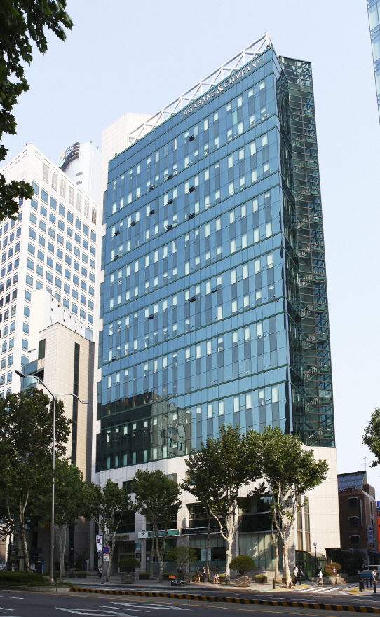 [단독] 아가방앤컴퍼니, 럭셔리 COO 보강… 실적개선·주가부양 총력