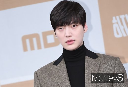 Present 안재현 이혼 후 근황… 무슨 의미일까